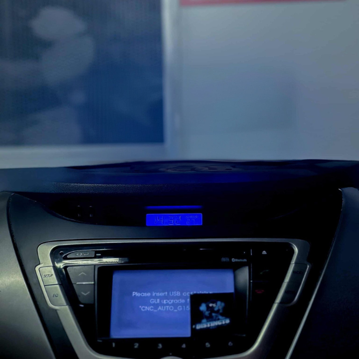 AutoView™ Pro | Oppgrader bilen din uten problemer - moderniser på et blunk!